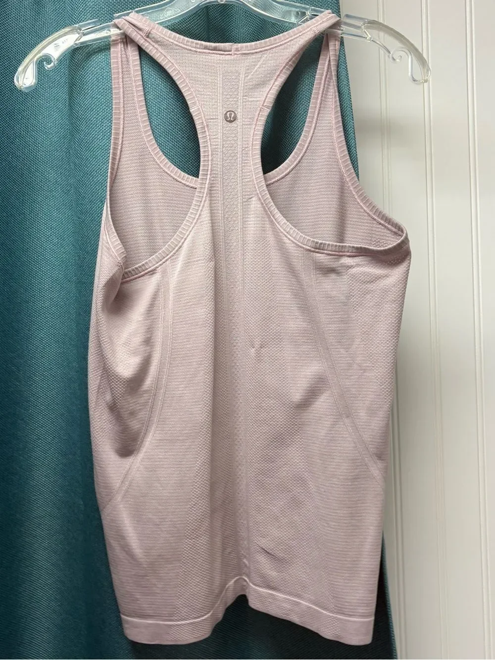 lululemon athletica excellent r5